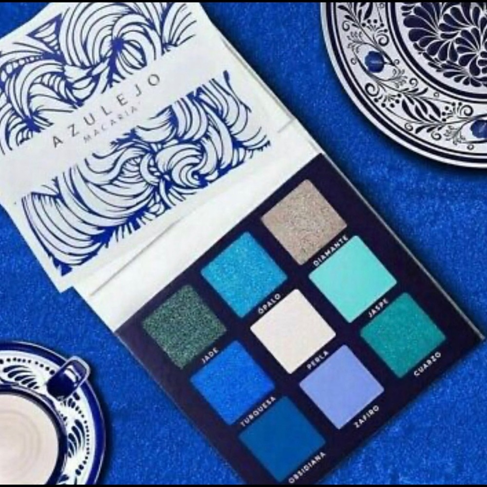 Azulejo Eyeshadow 💙